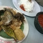 Makan Ikan Sambel Trasi di Warung Ampera Cikini